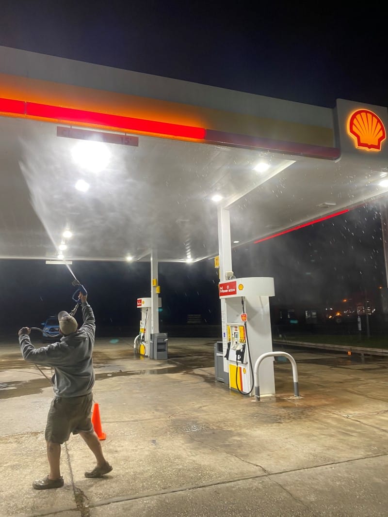 Limpieza de Edificios y Gasolineras